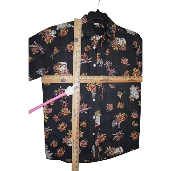 Star Wars Floral Tropical Button-Up Shirt – Men’s Size Medium – Lucasfilm - Picture 6 of 6